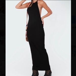 RIBBED OPEN BACK HALTER MAXI DRESS